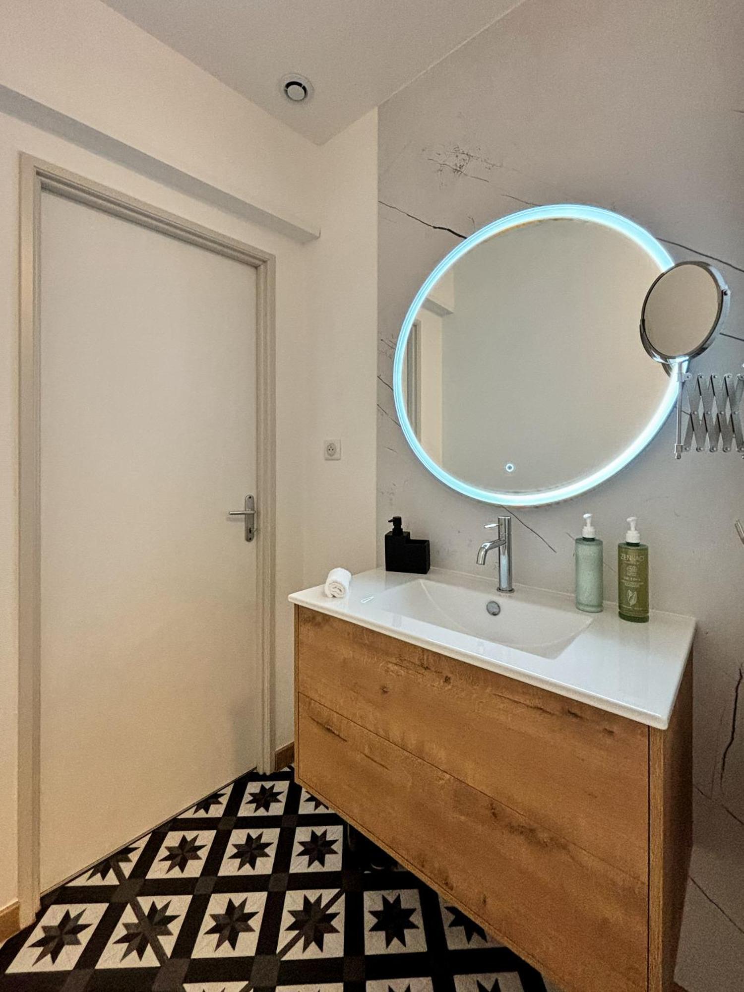 Le Oliva Chez Les M By Primo Conciergerie Apartment Nevers Luaran gambar