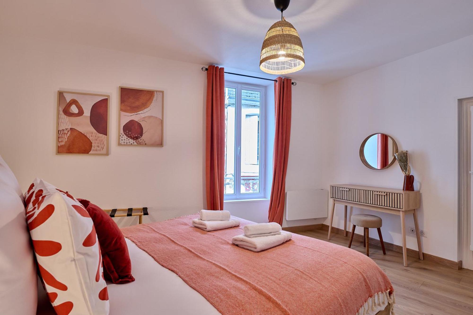 Le Oliva Chez Les M By Primo Conciergerie Apartment Nevers Luaran gambar