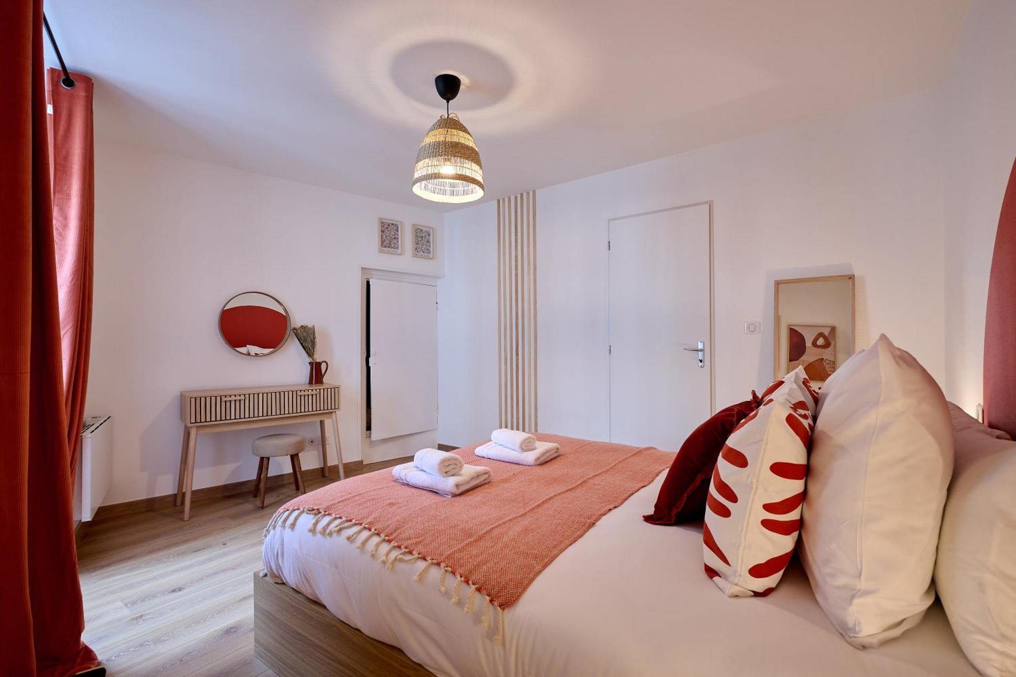 Le Oliva Chez Les M By Primo Conciergerie Apartment Nevers Luaran gambar
