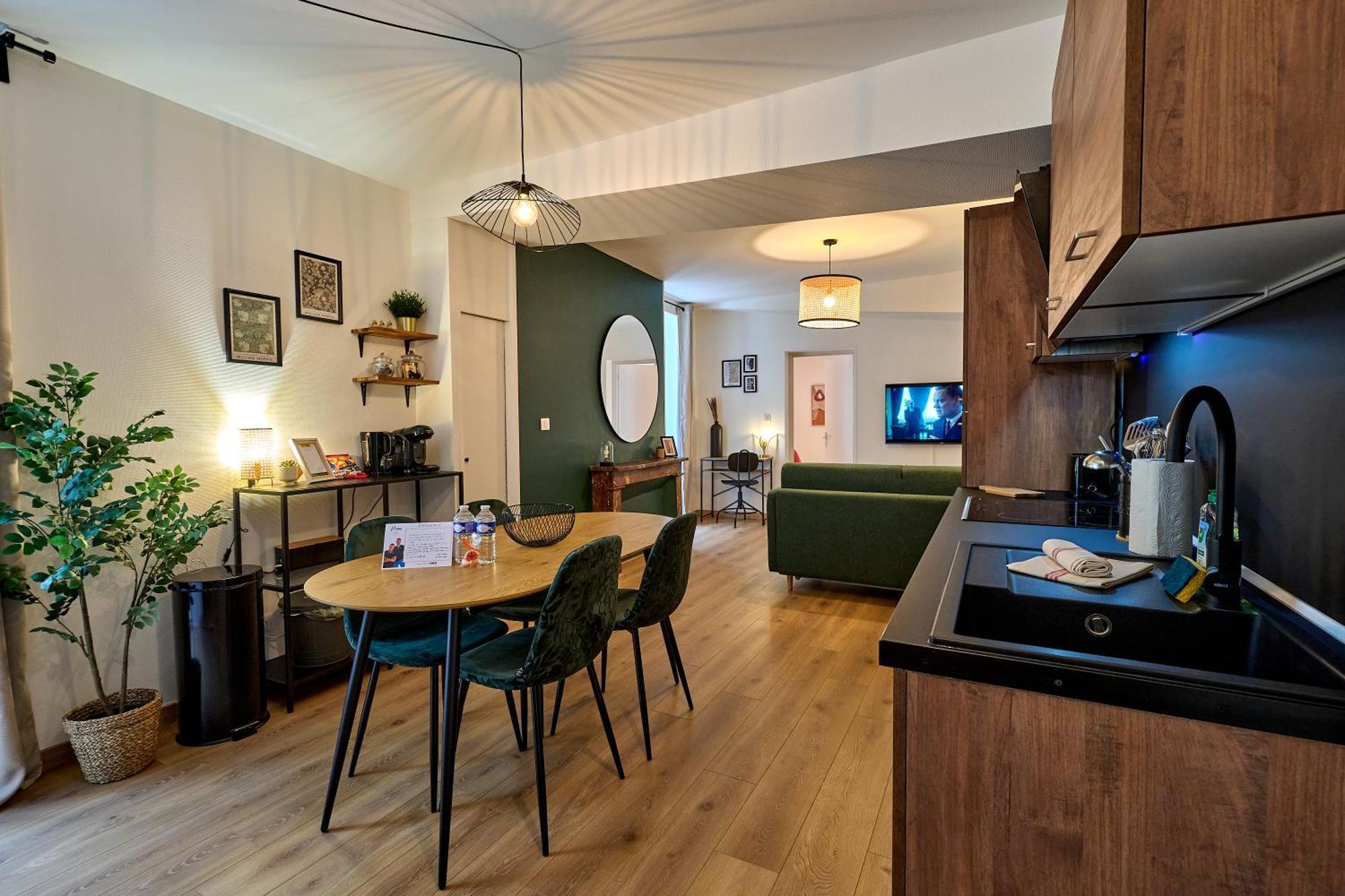 Le Oliva Chez Les M By Primo Conciergerie Apartment Nevers Luaran gambar