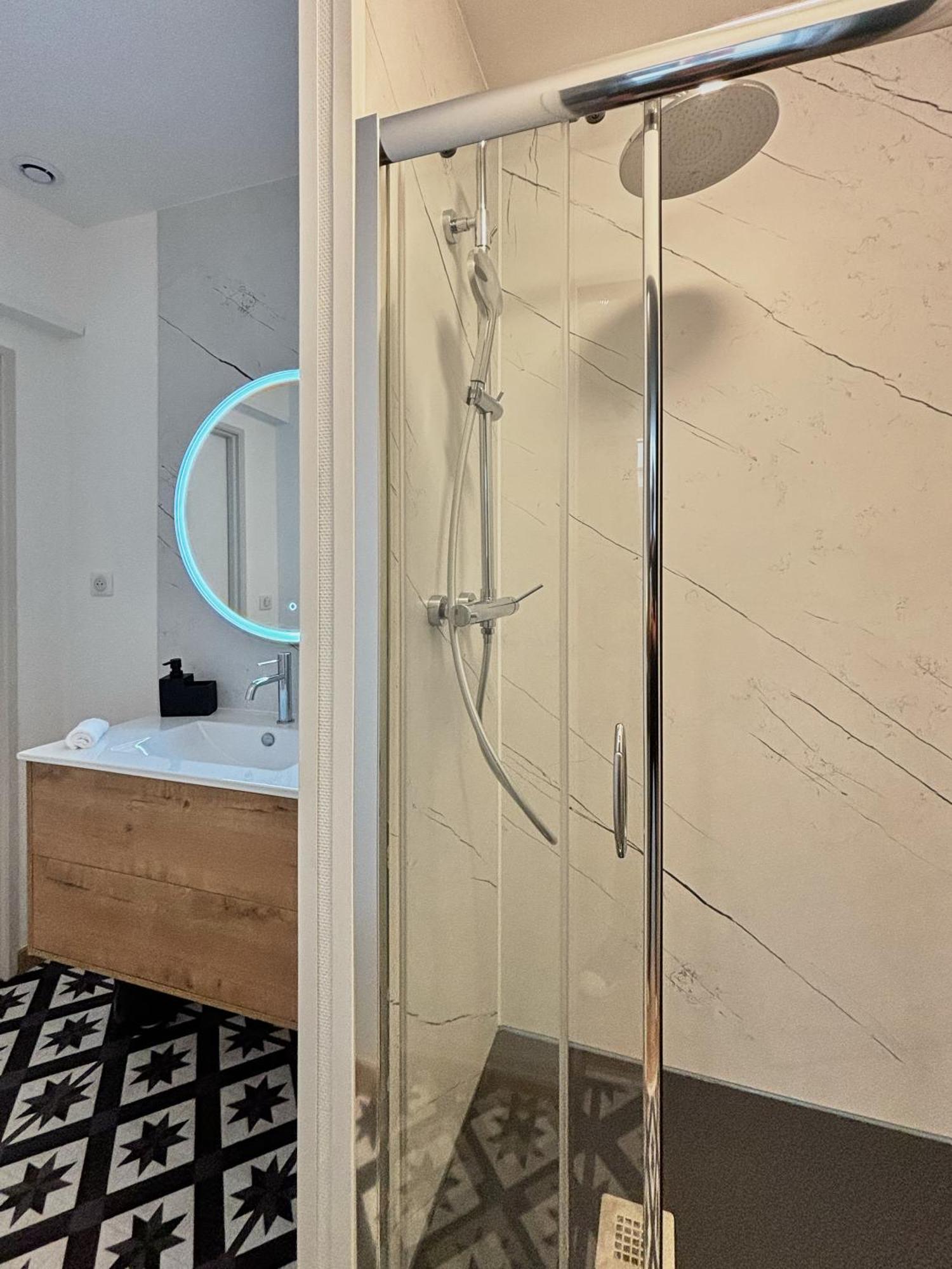 Le Oliva Chez Les M By Primo Conciergerie Apartment Nevers Luaran gambar