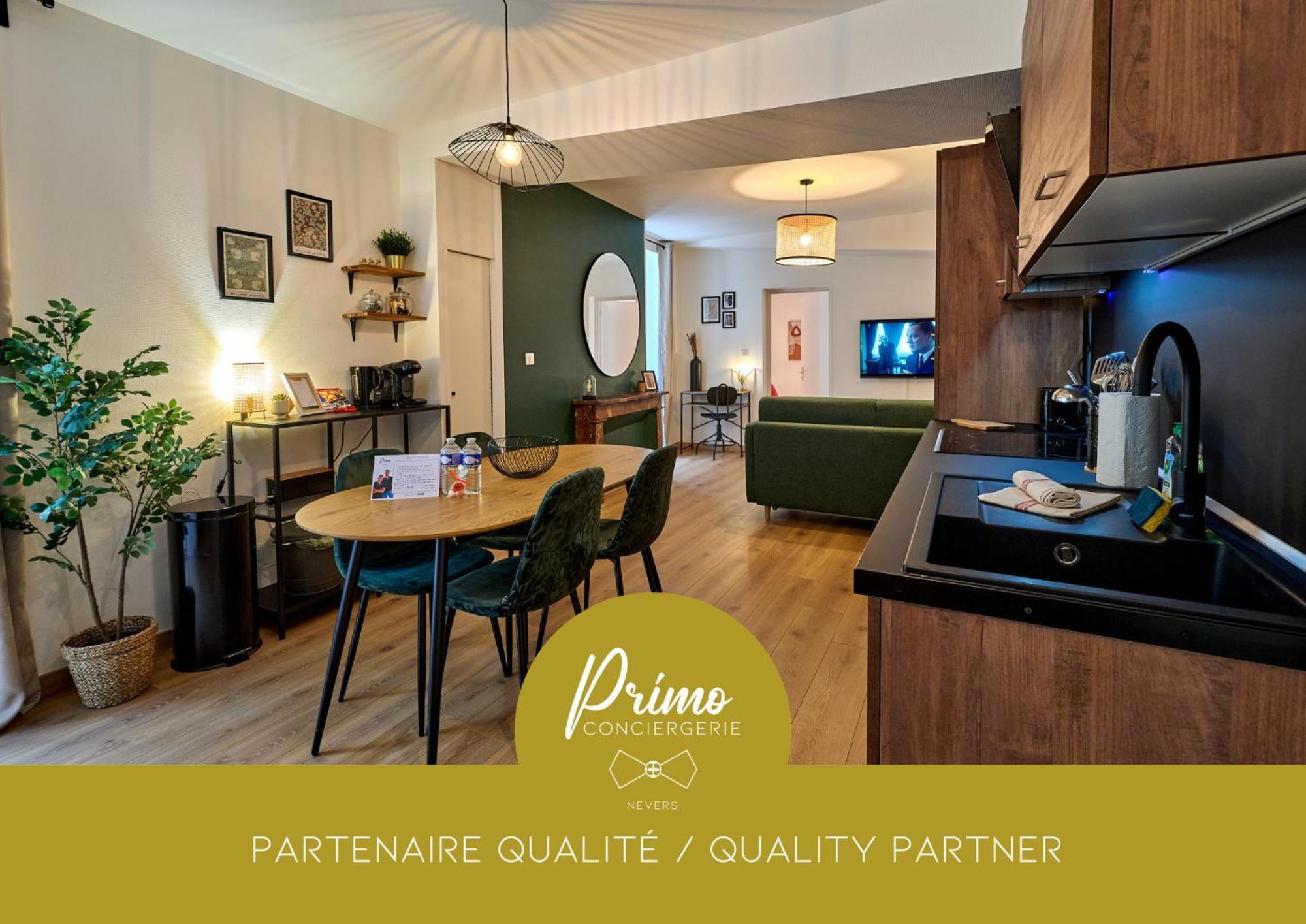 Le Oliva Chez Les M By Primo Conciergerie Apartment Nevers Luaran gambar